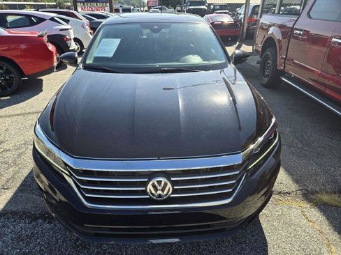 Used 2020 Volkswagen Passat 2.0T SEL FWD image 4