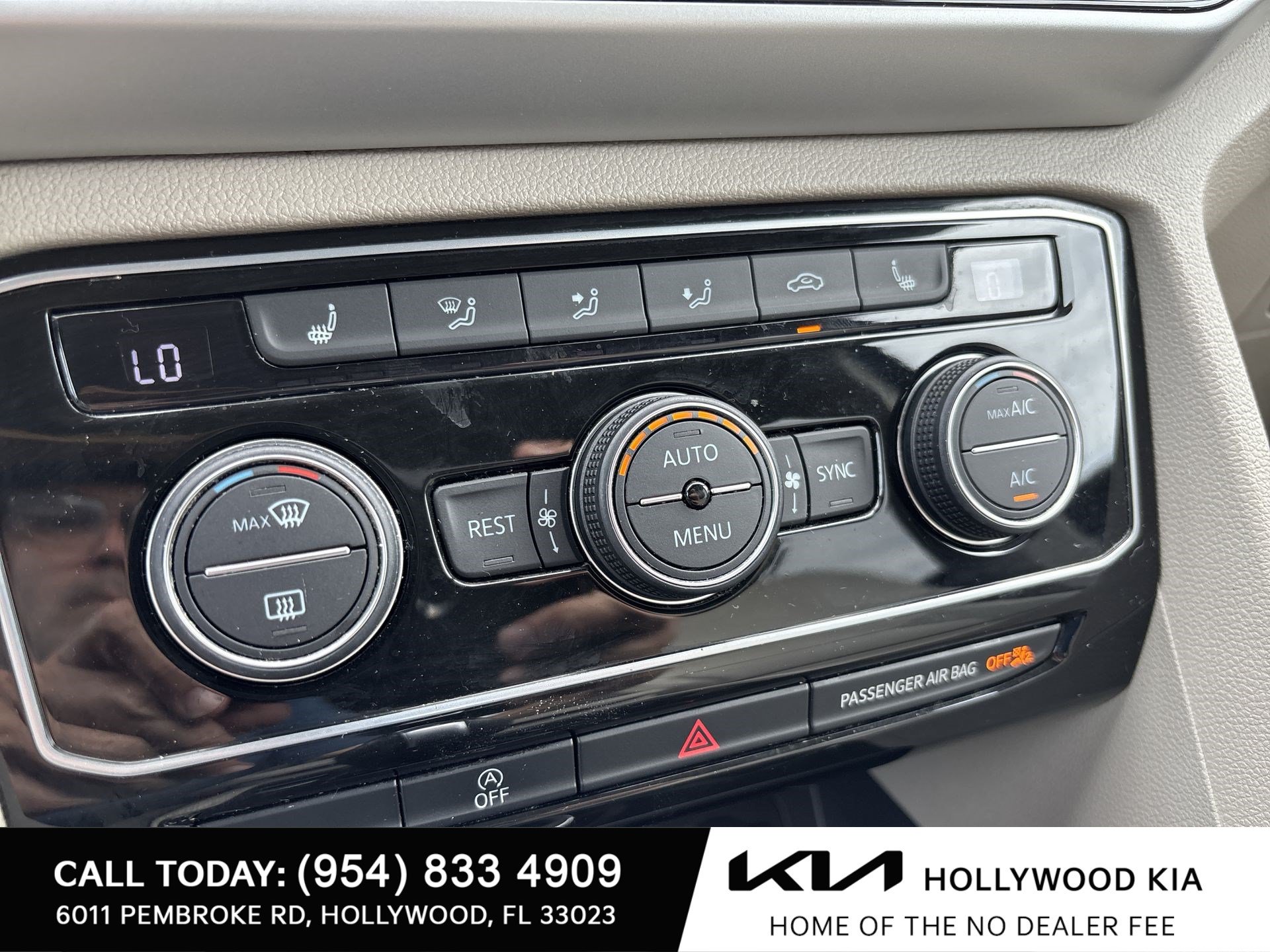 Used 2022 Volkswagen Atlas SE FWD image 16