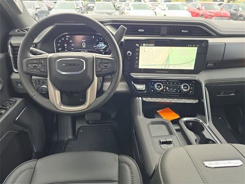 New 2025 GMC Sierra 2500 Denali w/ Denali Reserve Package image 12