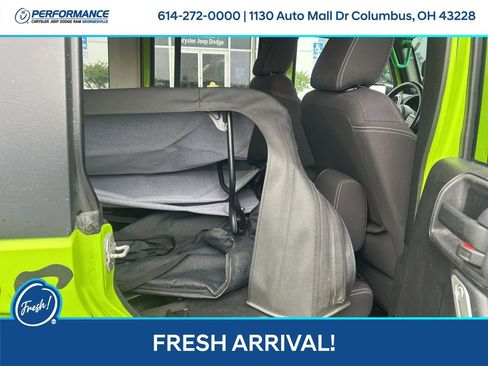 Used 2013 Jeep Wrangler Unlimited Sahara w/ Connectivity Group AWD/4WD image 15