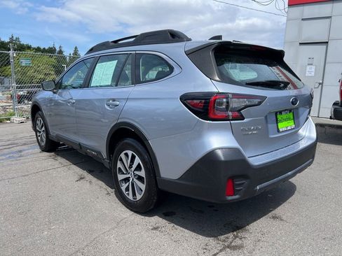 Used 2021 Subaru Outback AWD/4WD image 6