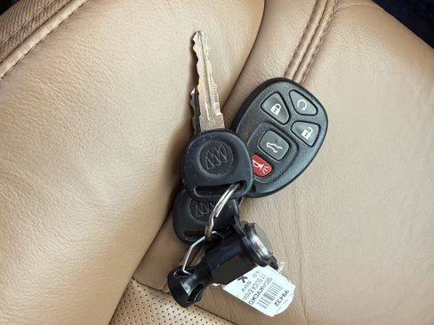 Used 2017 Buick Enclave Premium w/ Enclave Tuscan Edition image 44