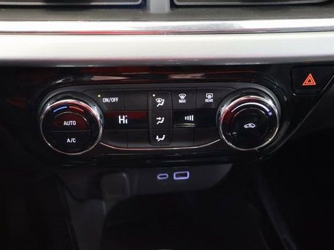 New 2025 Chevrolet Trax LT image 17