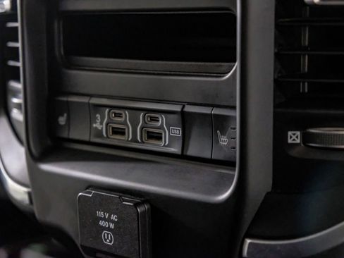 Used 2020 RAM 2500 Laramie image 32