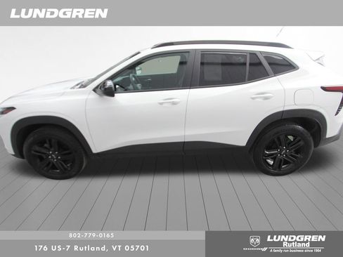 Used 2024 Chevrolet Trax ACTIV w/ Driver Confidence Package FWD image 26