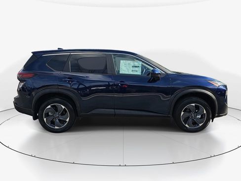 New 2026 Nissan Rogue SV FWD image 5