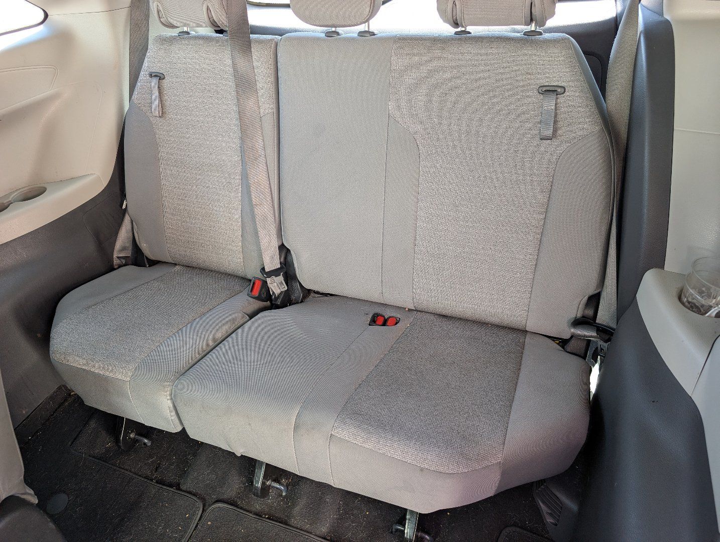 Used 2022 Toyota Sienna LE FWD image 23