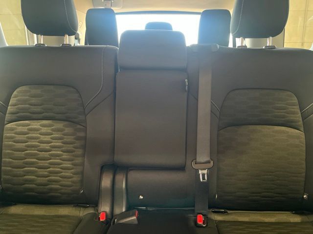 Certified 2025 Nissan Pathfinder SV FWD image 17