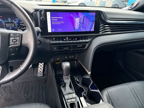 Used 2025 Toyota Camry XSE image 20