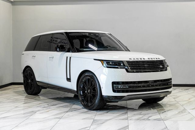 Used 2023 Land Rover Range Rover SE AWD/4WD image 8