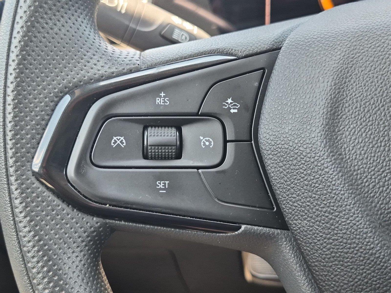 Used 2025 Chevrolet Trax LT FWD image 20