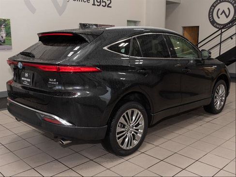 Used 2021 Toyota Venza XLE w/ Softex Package image 20