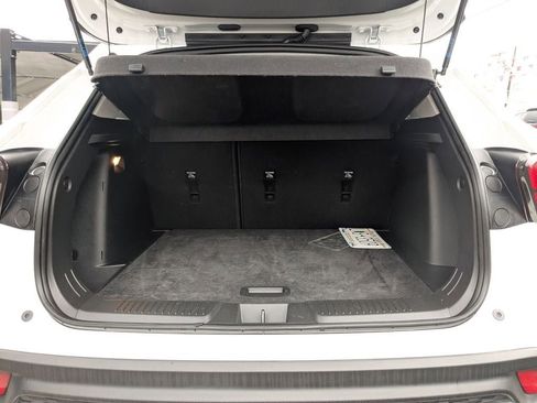 Used 2025 Chevrolet Trax LT w/ LT Convenience Package image 25