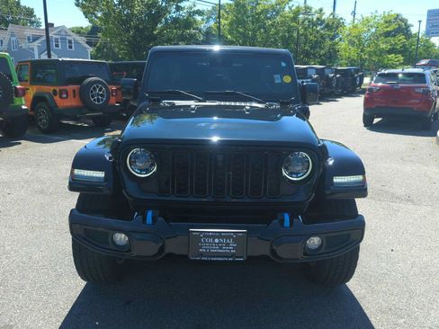 Used 2024 Jeep Wrangler High Altitude AWD/4WD image 9