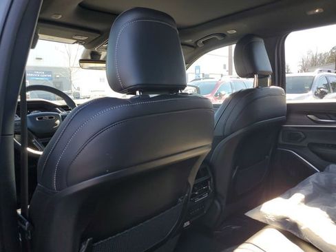 New 2026 Jeep Grand Cherokee Limited w/ Limited Altitude Package RWD image 11