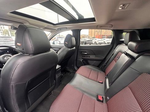 Certified 2025 Nissan Kicks SR w/ SR Premium Package AWD/4WD image 18