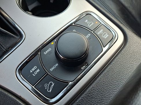 Used 2021 Jeep Grand Cherokee High Altitude image 24