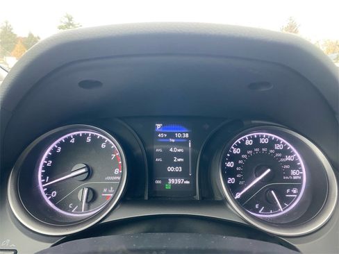 Used 2024 Toyota Camry SE image 16