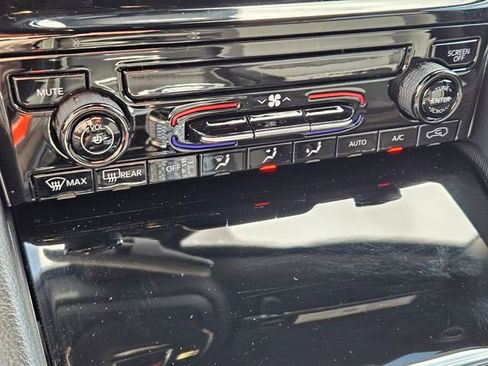 New 2025 Jeep Grand Cherokee Laredo RWD image 18