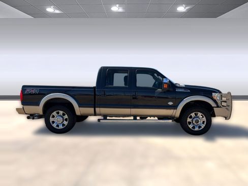 Used 2013 Ford F250 King Ranch w/ King Ranch w/Chrome Pkg AWD/4WD image 8