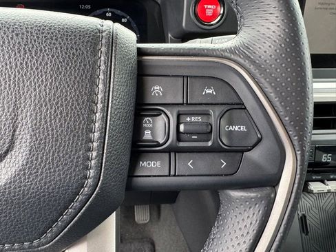 Used 2025 Toyota 4Runner TRD Off-Road AWD/4WD image 23