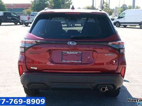 Used 2025 Subaru Forester Touring w/ Popular Package - Touring AWD/4WD image 6