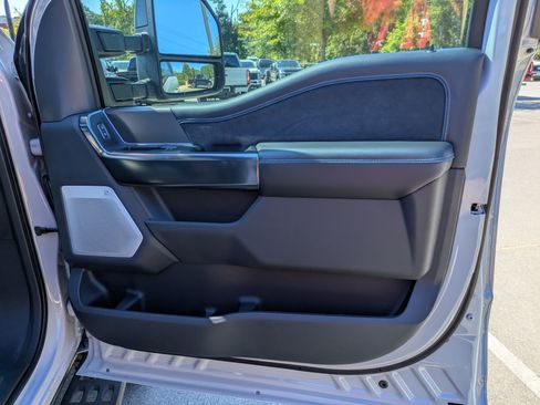 New 2026 Ford F250 Platinum w/ Tremor Off-Road Package image 45