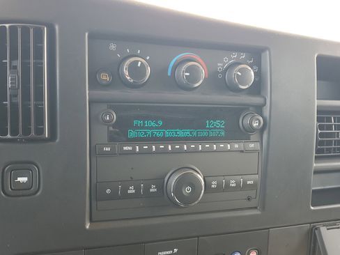 Used 2025 Chevrolet Express 2500 Work Van w/ Driver Convenience Package image 24