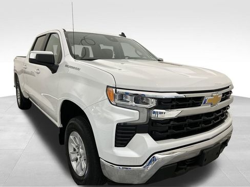 Used 2025 Chevrolet Silverado 1500 LT image 9