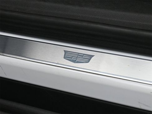 Certified 2023 Cadillac XT6 Premium Luxury w/ Technology Package image 21