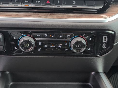 Used 2025 Chevrolet Silverado 2500 LT w/ Trail Boss Package AWD/4WD image 20