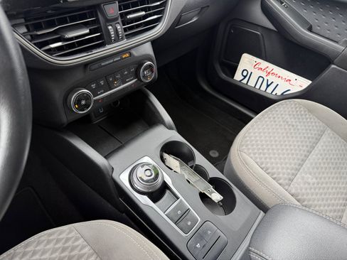 Used 2020 Ford Escape SE FWD image 13