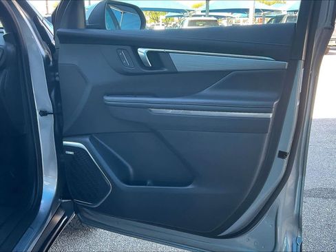 Used 2025 Buick Enclave Preferred image 21