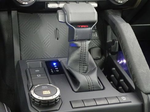 Used 2024 Toyota Tacoma SR5 image 33