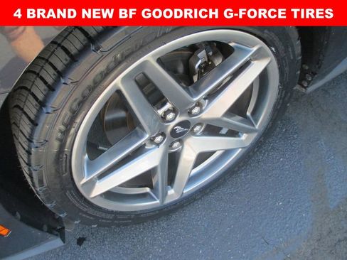 Used 2024 Ford Mustang Coupe image 3