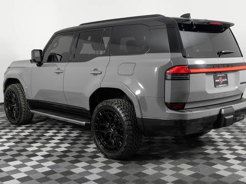 Used 2025 Lexus GX 550 w/ Accessory Package (Z1) image 4