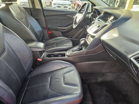 Used 2016 Ford Focus SE w/ Equipment Group 201A image 46
