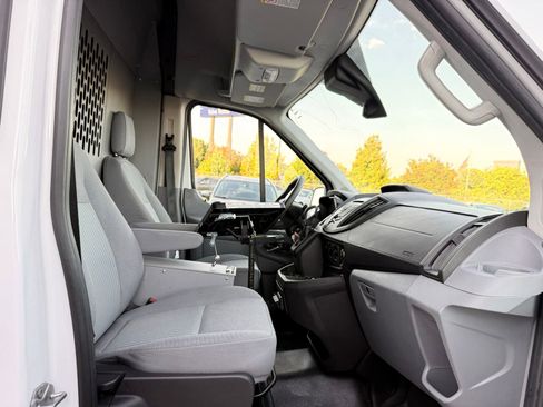 Used 2019 Ford Transit 250 148 High Roof RWD image 15