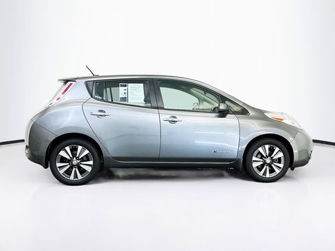 Used 2015 Nissan Leaf SL FWD image 10