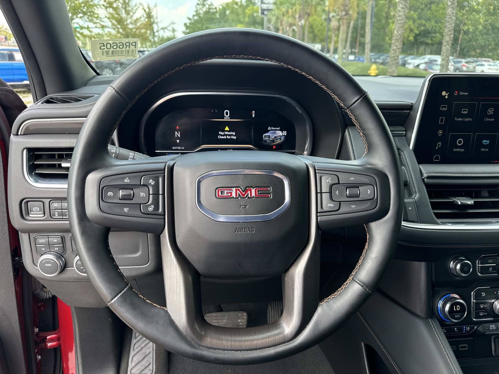 Used 2024 GMC Yukon AT4 w/ Technology Package AWD/4WD image 15