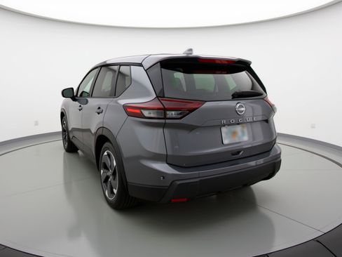 Used 2025 Nissan Rogue SV FWD image 6