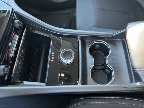 Used 2024 Jeep Grand Cherokee Laredo image 22