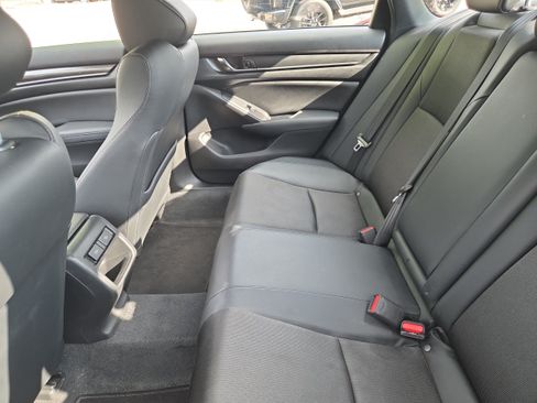 Used 2022 Honda Accord Sport image 11