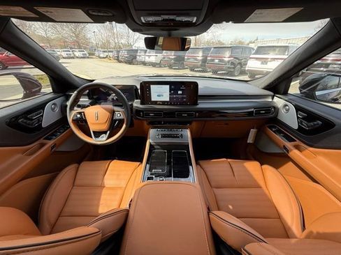 New 2025 Lincoln Aviator Black Label image 5