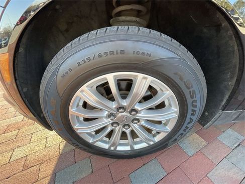 Used 2019 Cadillac XT5 Base image 7