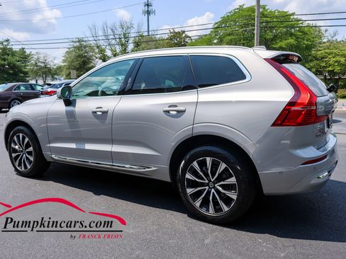 Used 2023 Volvo XC60 B5 Plus w/ Climate Package AWD/4WD image 4