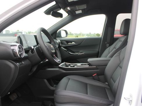 New 2026 Chevrolet Equinox LT FWD image 22