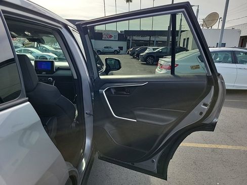 Used 2023 Toyota RAV4 LE AWD/4WD image 10