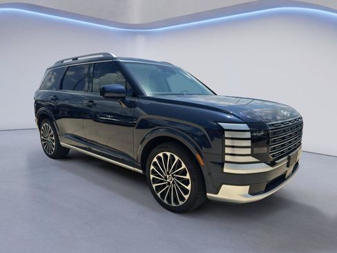 Used 2026 Hyundai Palisade Calligraphy AWD/4WD image 3