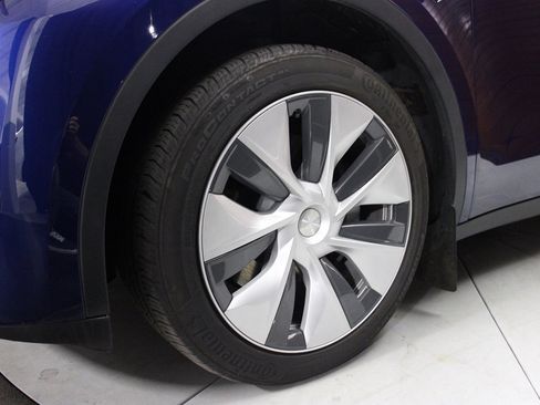 Used 2023 Tesla Model Y Long Range image 6